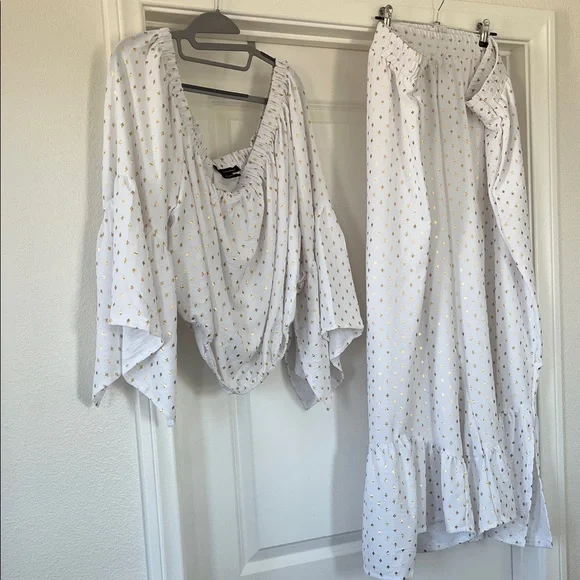 ASHLEY STEWART 2pc crop top & Bell bottom pants w/ gold foil diamond shape - Picture 6 of 11